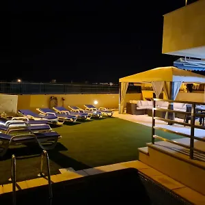 Stunning With Pool Villa